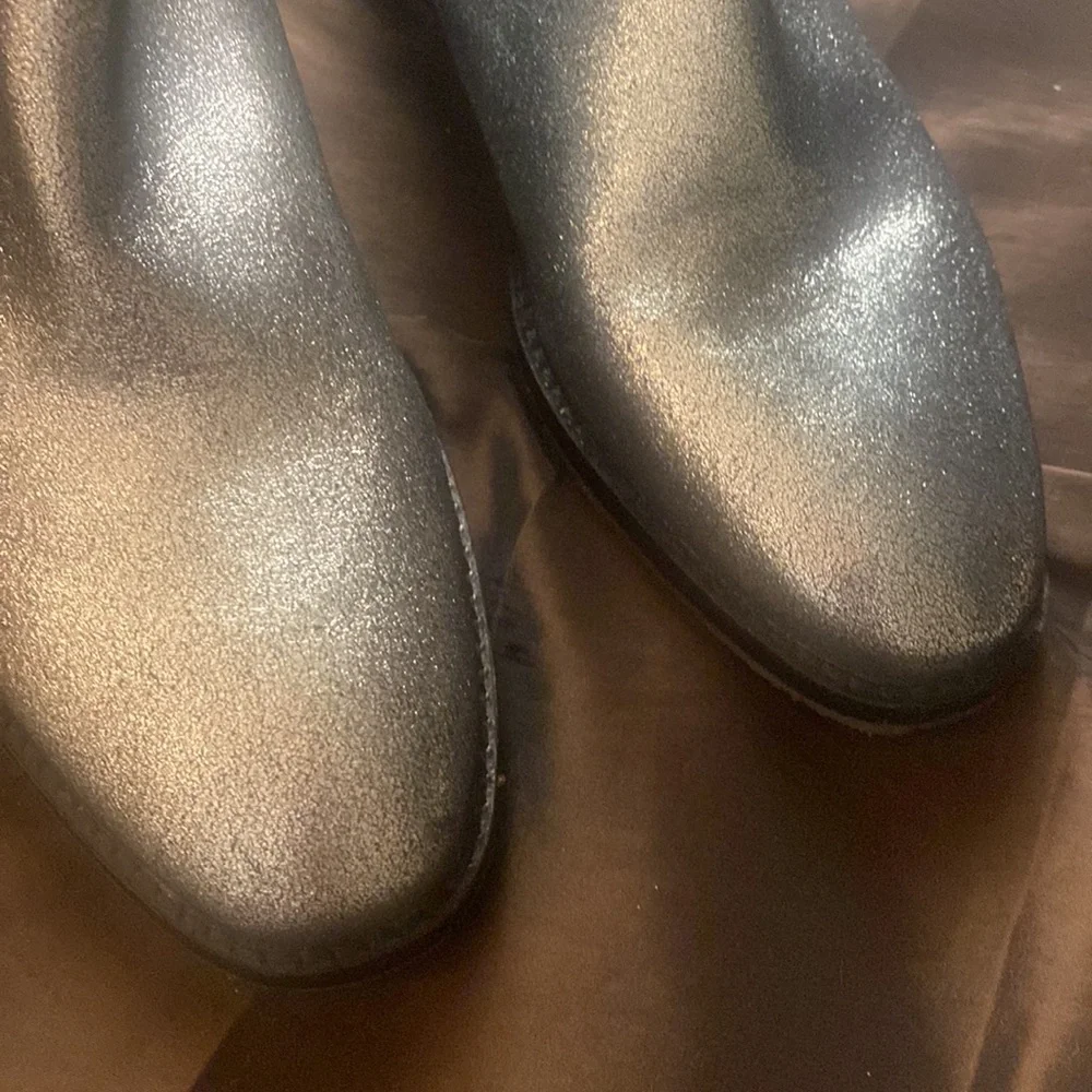 FREE PEOPLE Luna Womens Leather Ankle Zipper Boots metallic size 8 Silver ๐ New - Picture 5 of 10